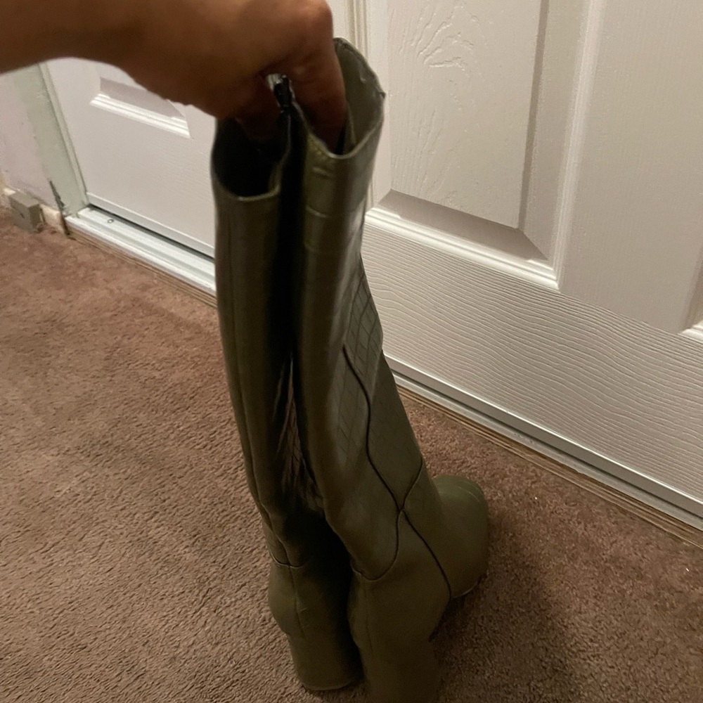 Olive Green Women's Boots - Picture 3 of 9
